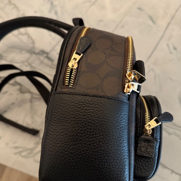 Coach Mini Court Backpack. Style C8604 - Picture 5 of 8